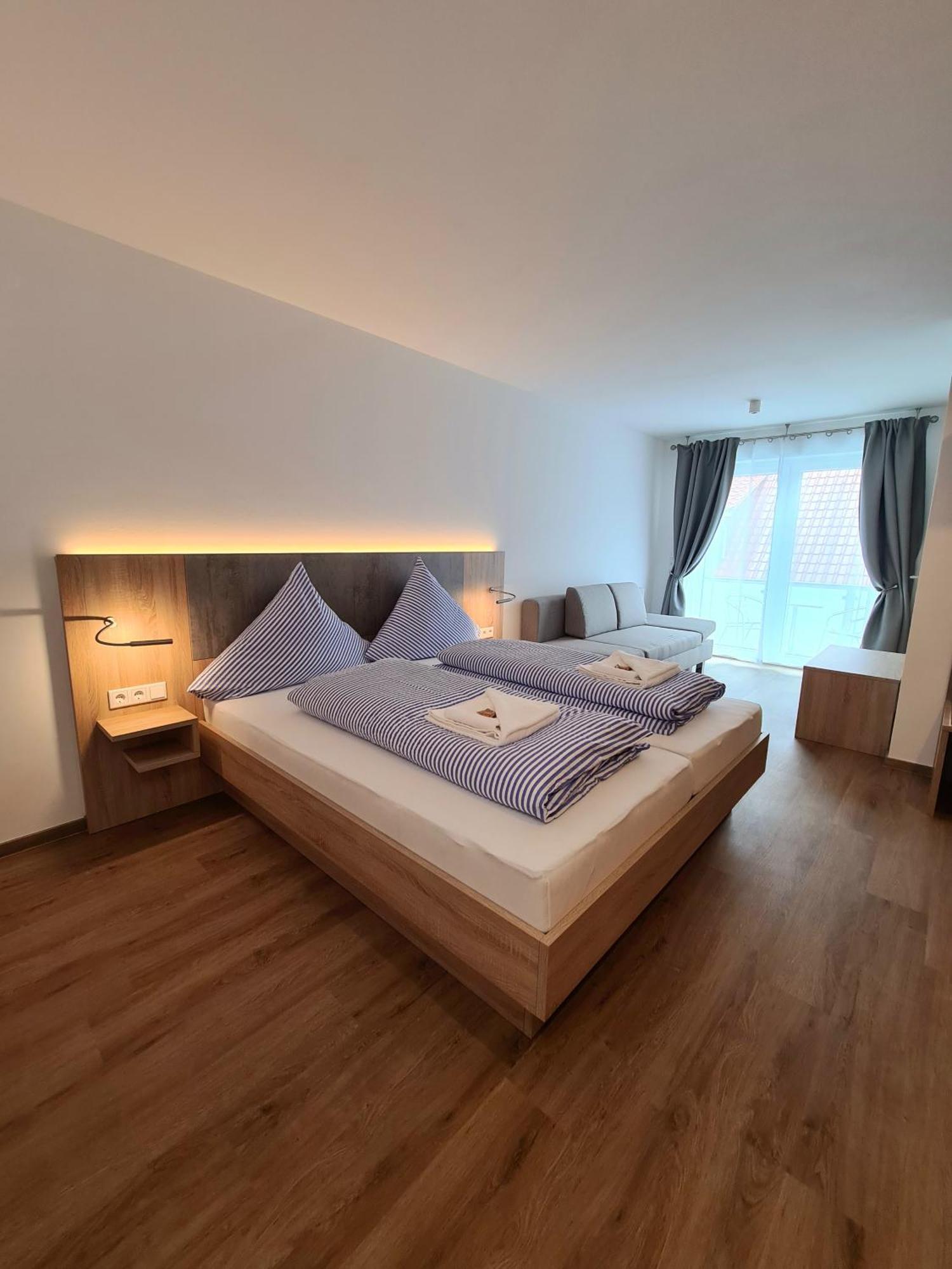 Hotel Pension Nordzeit Норддайх Екстериор снимка